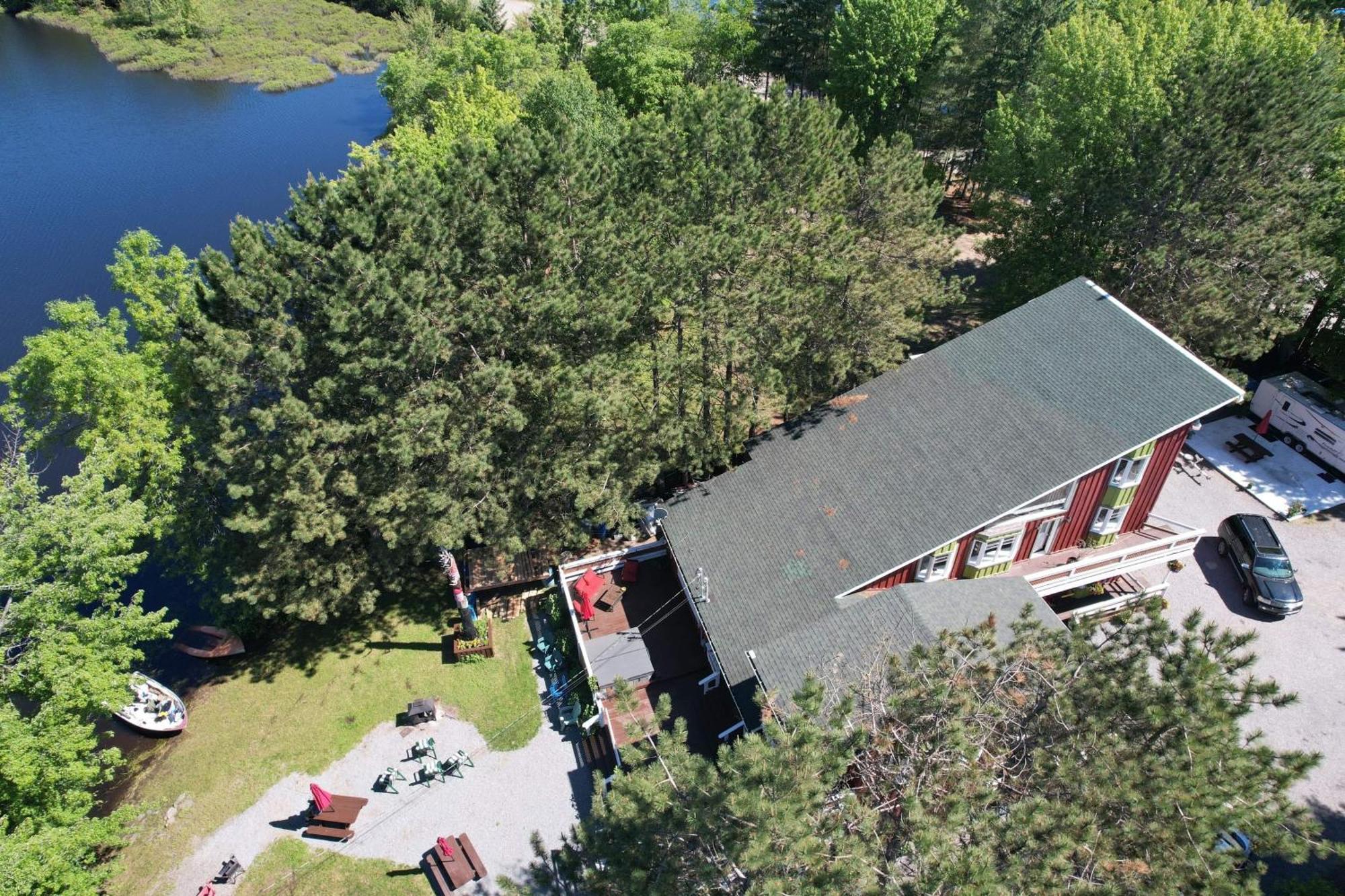 Auberge De Ferme-Neuve Lac-Saint-Paul Extérieur photo